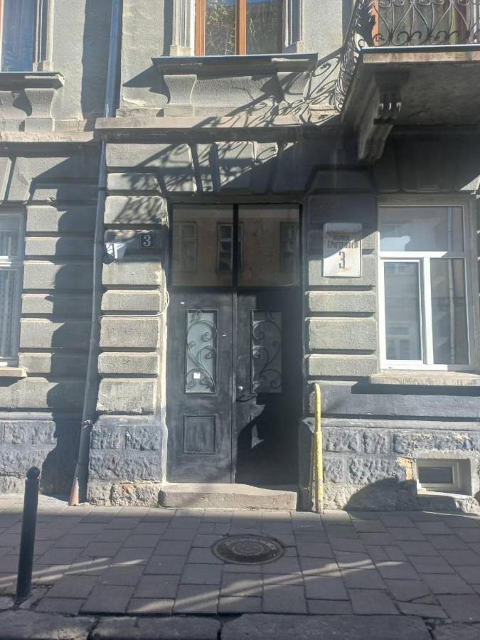 Чорно -Білий Люкс В Центрі Daire Lviv Dış mekan fotoğraf
